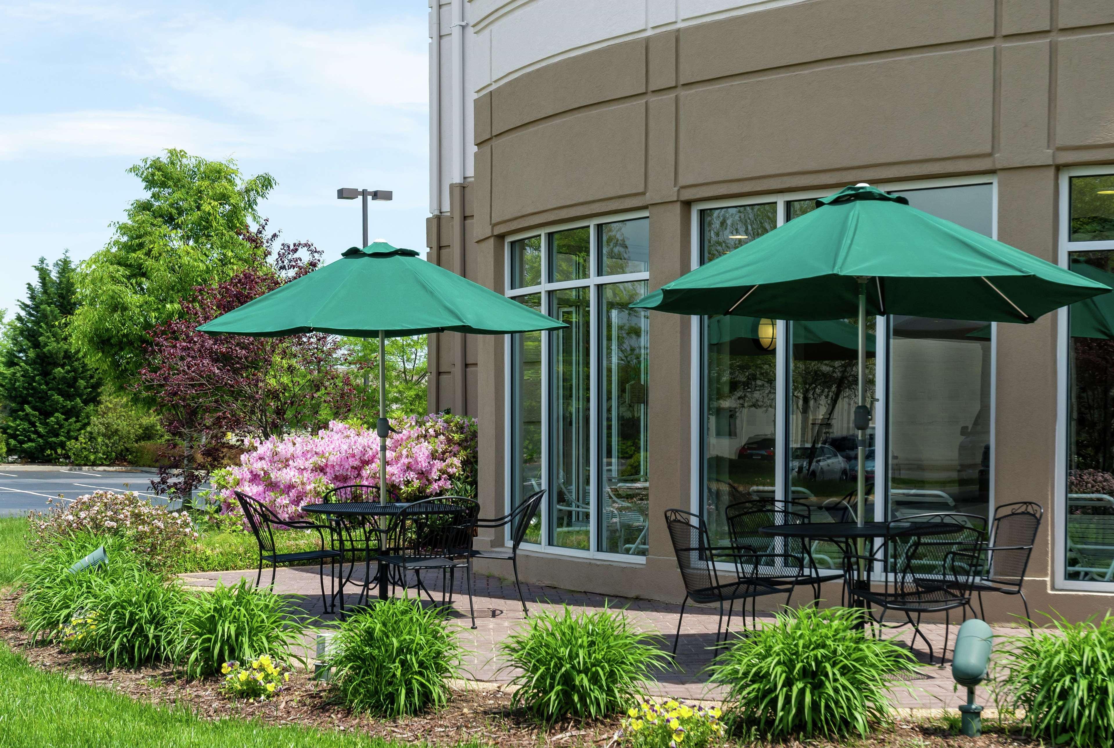 Hilton Garden Inn Newport News Kültér fotó