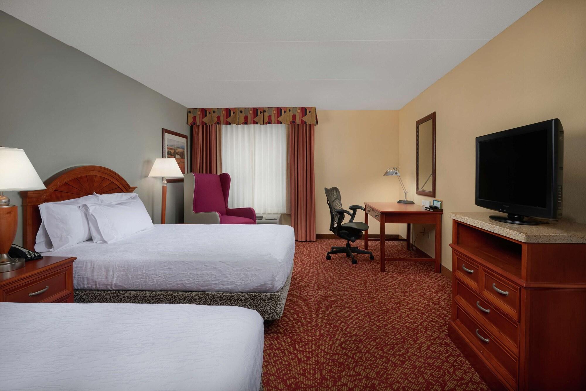 Hilton Garden Inn Newport News Kültér fotó
