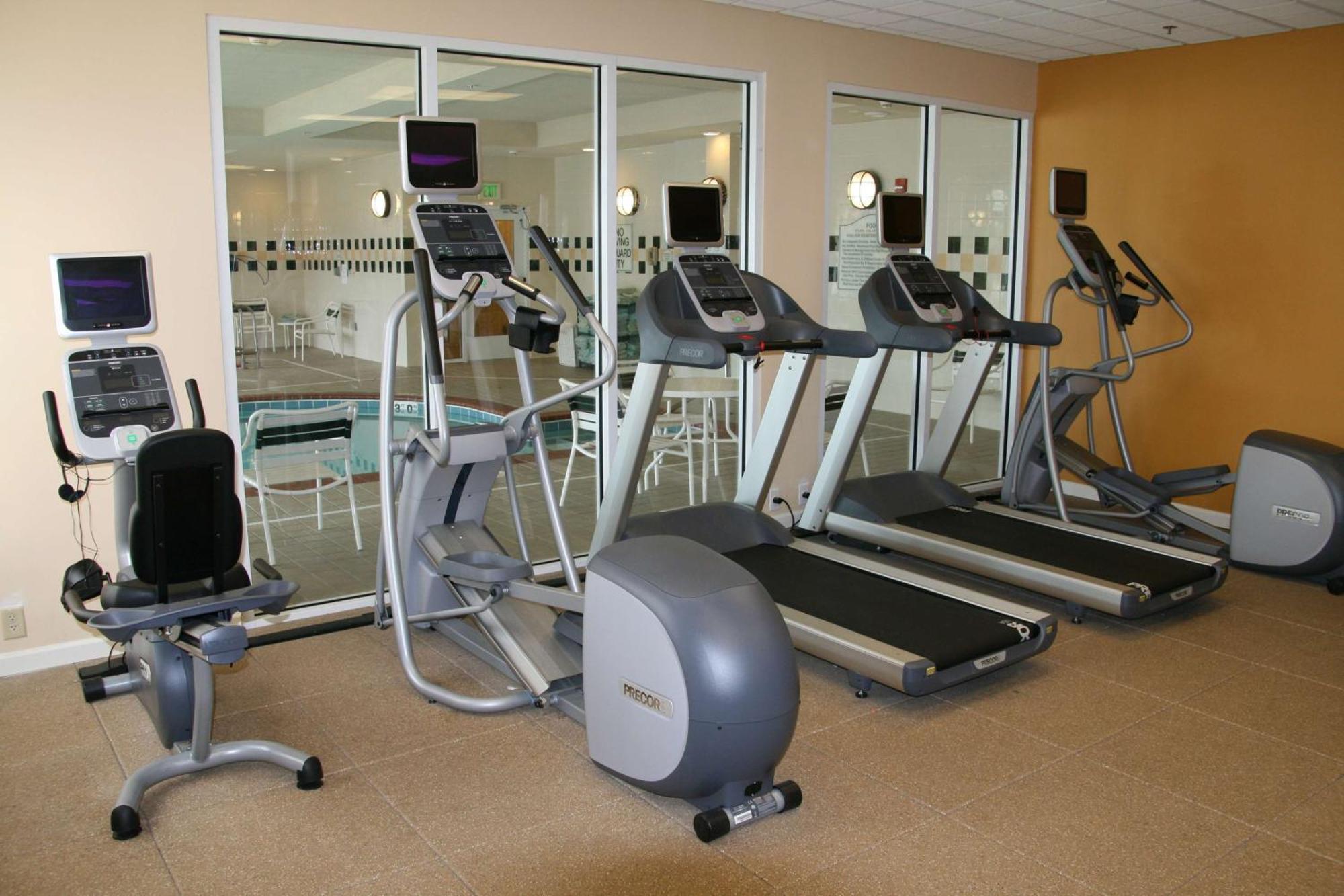 Hilton Garden Inn Newport News Kültér fotó