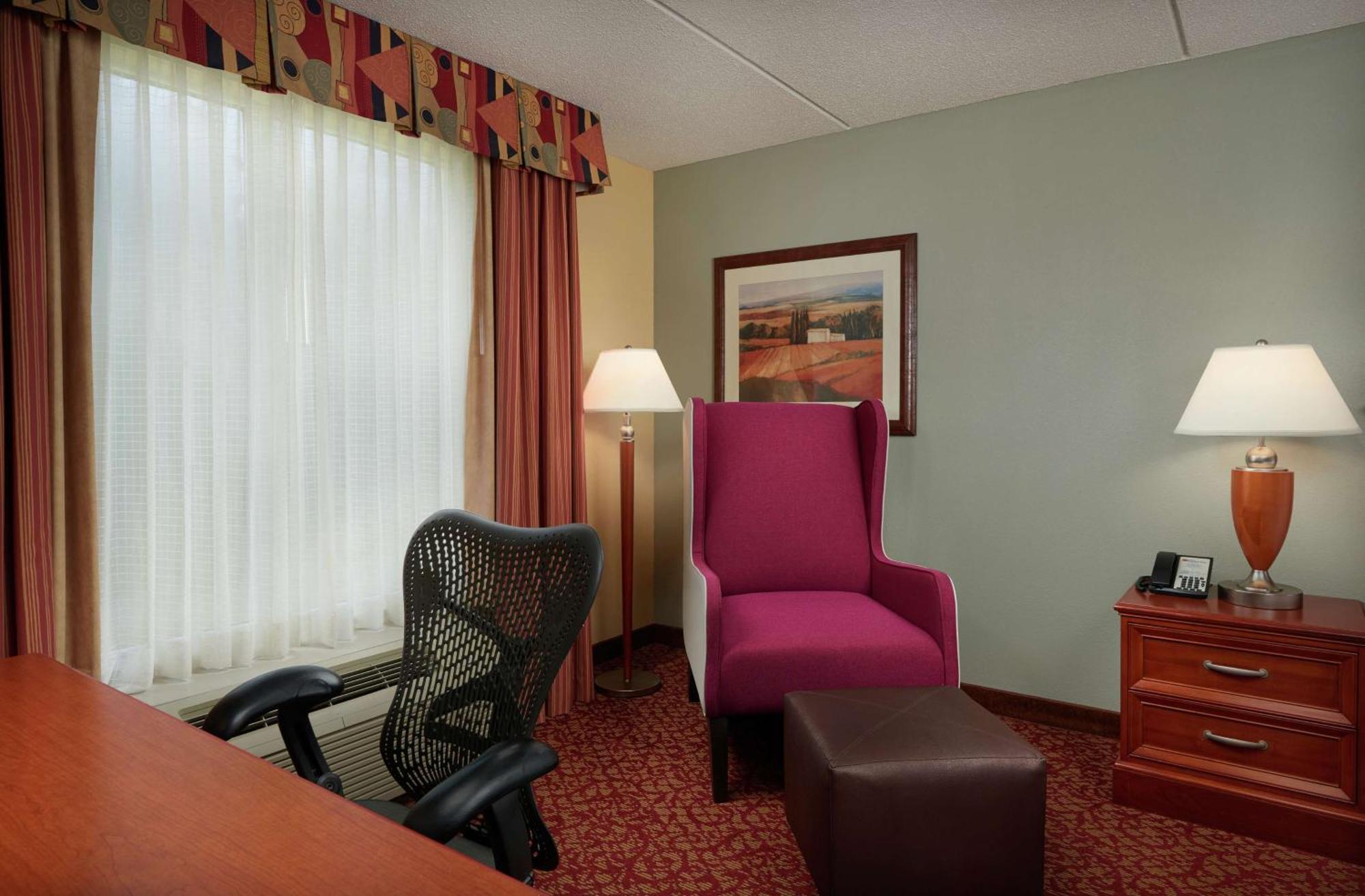 Hilton Garden Inn Newport News Kültér fotó