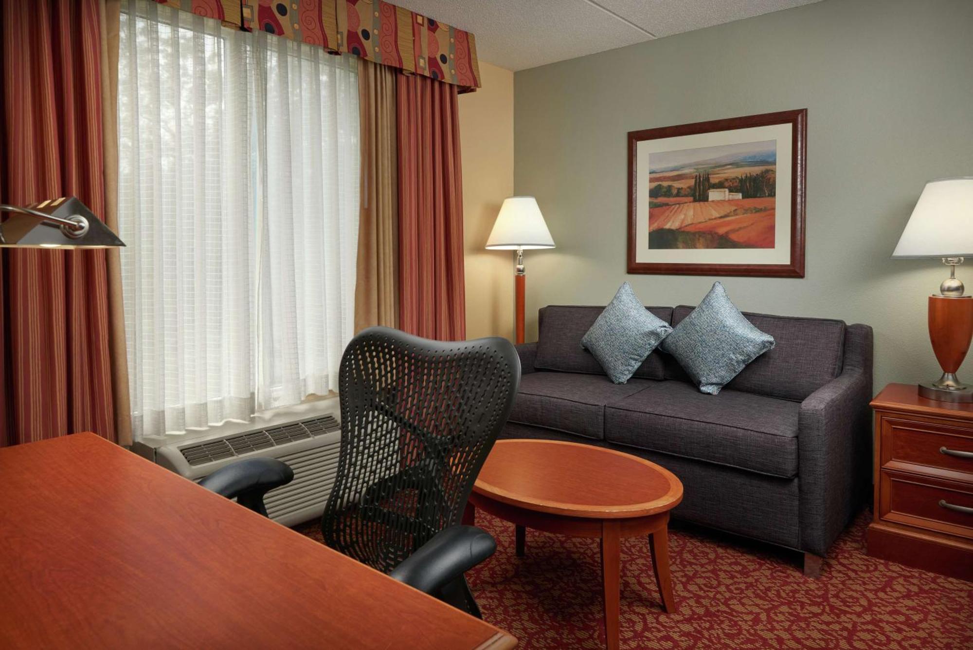 Hilton Garden Inn Newport News Kültér fotó