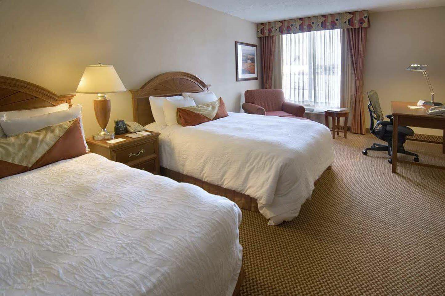 Hilton Garden Inn Newport News Kültér fotó